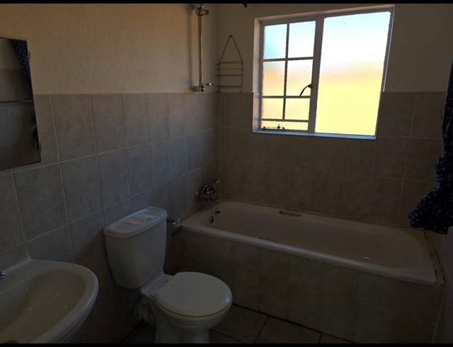 2 BEDROOM TOWNHOUSE FOR SALE IN ANNLIN